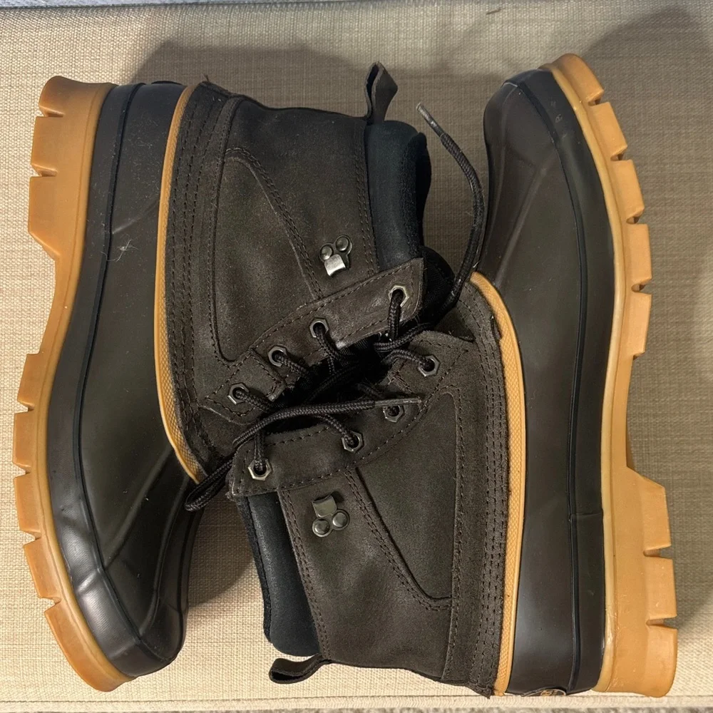 Donner Mountain Men's Waterproof Black and Tan Boots Size 11M